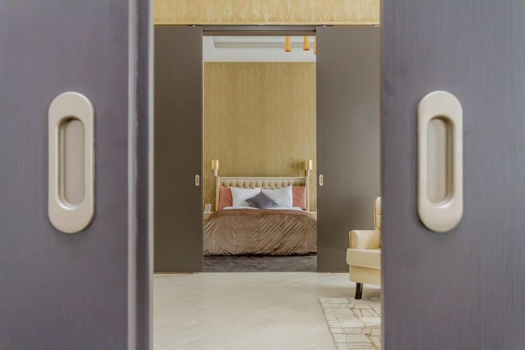 The Opulent Oasis By Newave Apartments Budapest Exterior photo