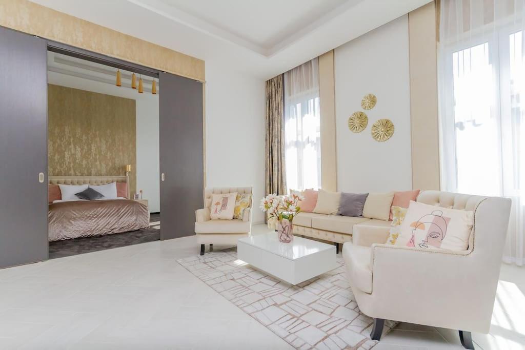 The Opulent Oasis By Newave Apartments Budapest Exterior photo
